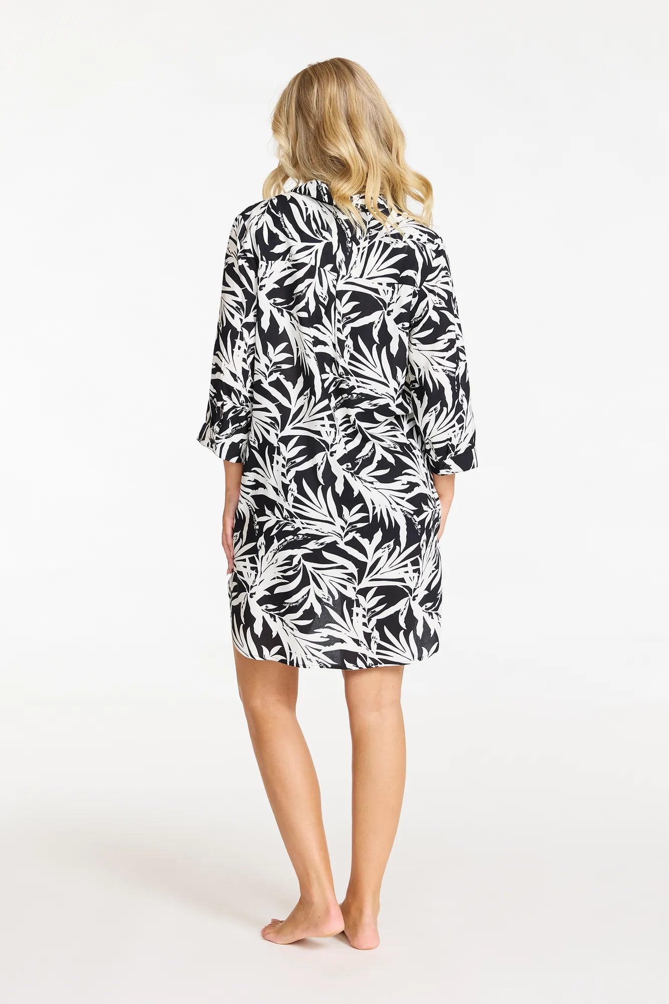 06709-600x868453-svartx31788-000_22947_beskuren_lowres