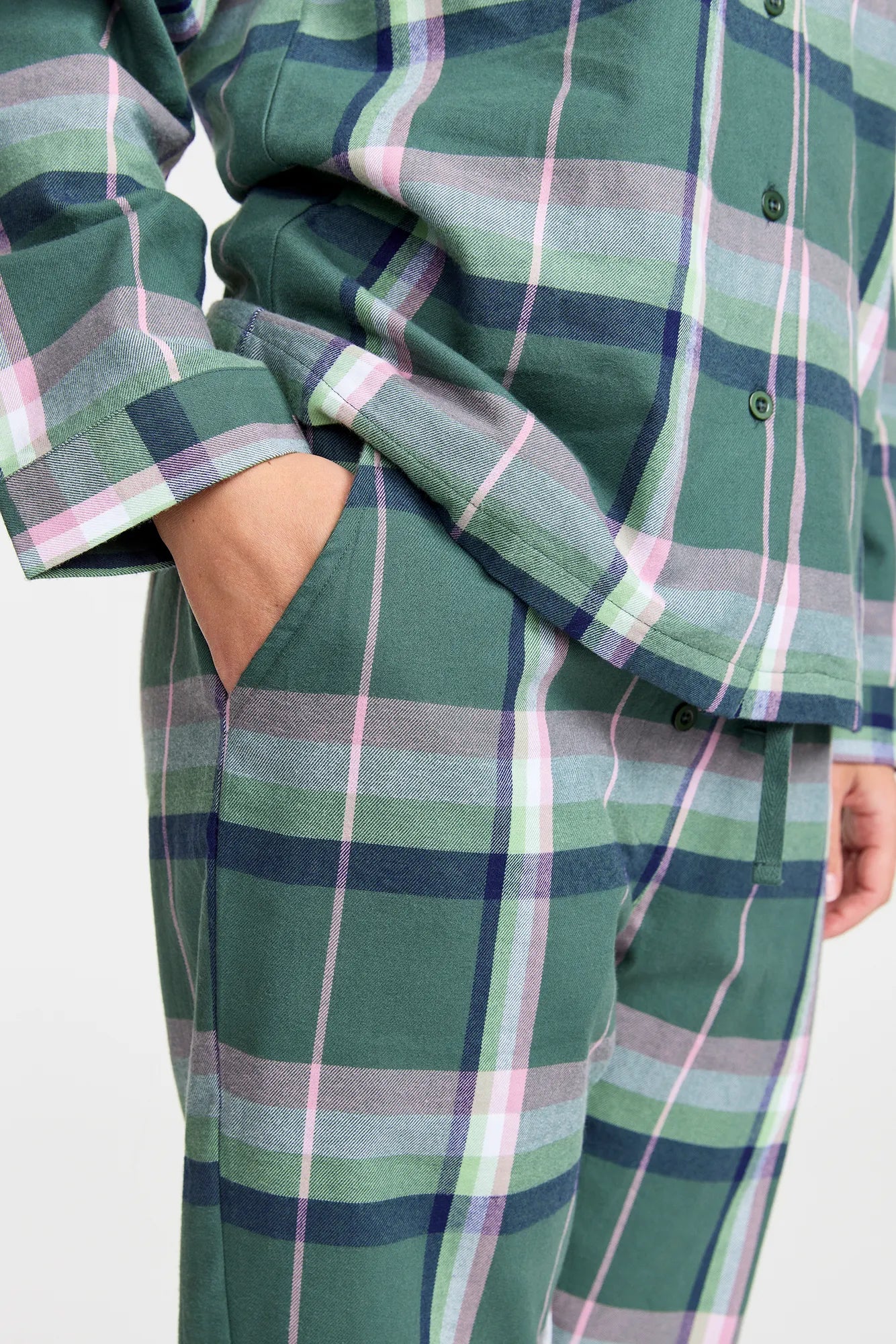 70101_353x70102_353_0266_low